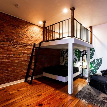 The Two Story Loft Daire Springfield Dış mekan fotoğraf