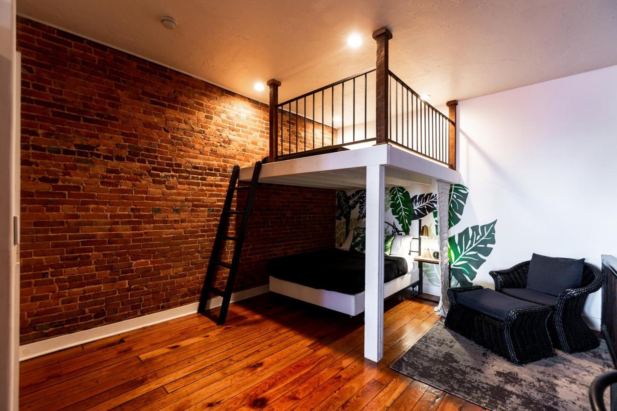 The Two Story Loft Daire Springfield Dış mekan fotoğraf