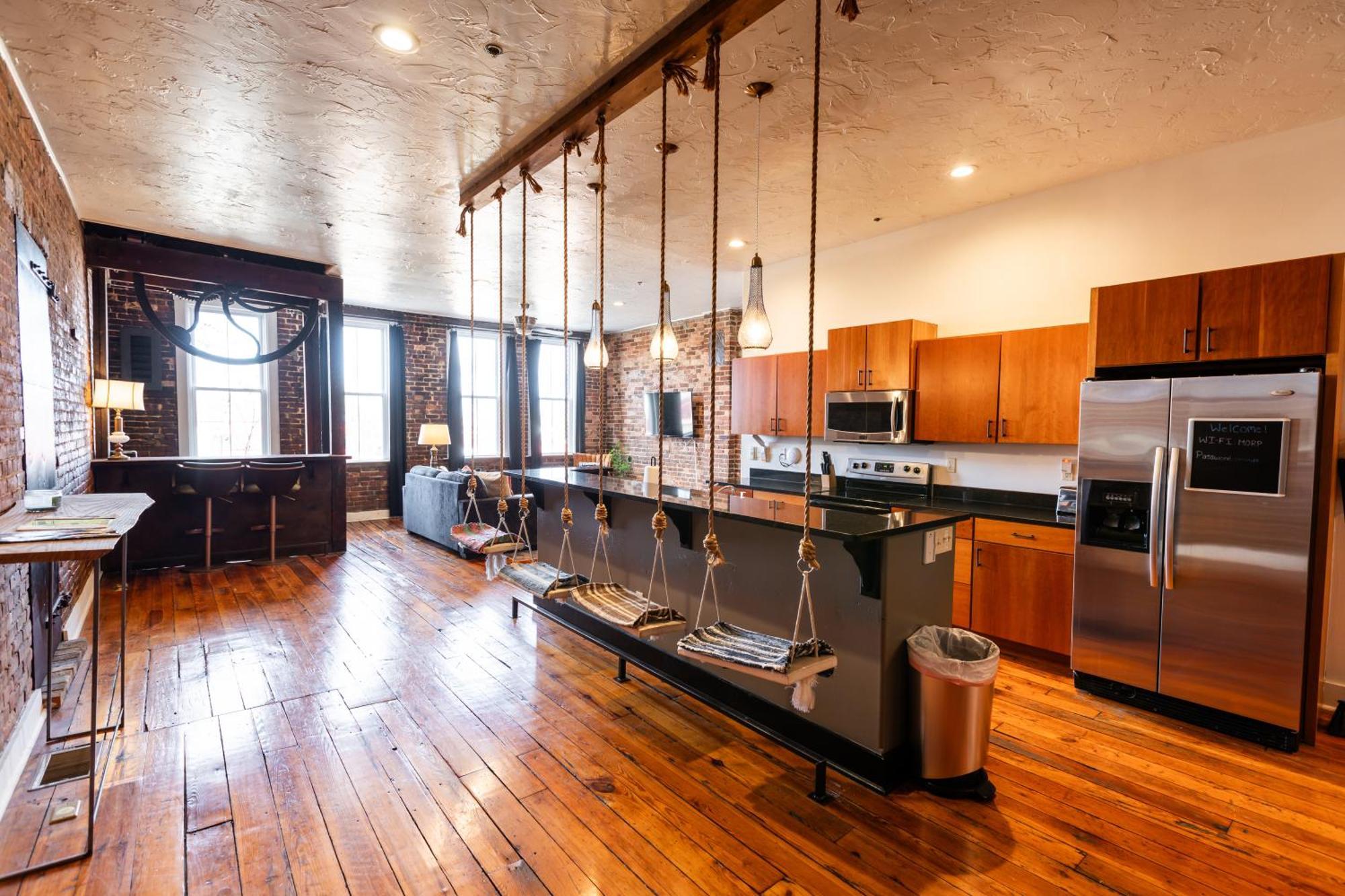 The Two Story Loft Daire Springfield Dış mekan fotoğraf